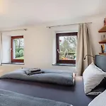 Zum Alten Kuhstall - Suedgarten & Terrasse - Grosses Mit Sauna Feriehus Lontzen